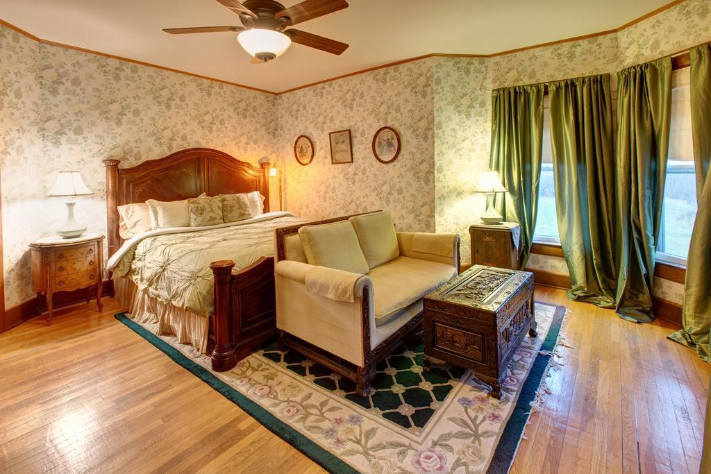 Margaretville Mountain Inn B&B Екстер'єр фото