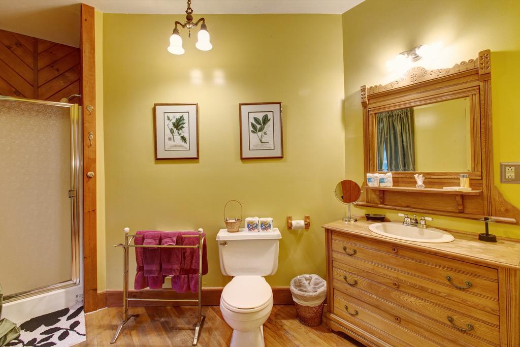 Margaretville Mountain Inn B&B Екстер'єр фото